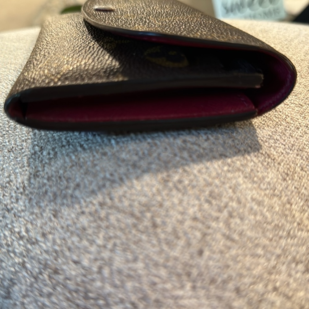 Louis Vuitton Emilie Wallet- Fuchsia - Picture 4 of 13